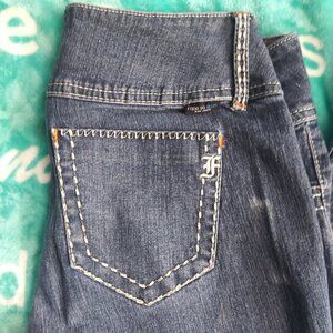 Fade To Blue - Modern Flare Jeans Size 6